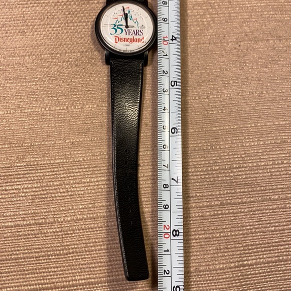 Lorus Walt Disney 35 years Disneyland watch main image 12